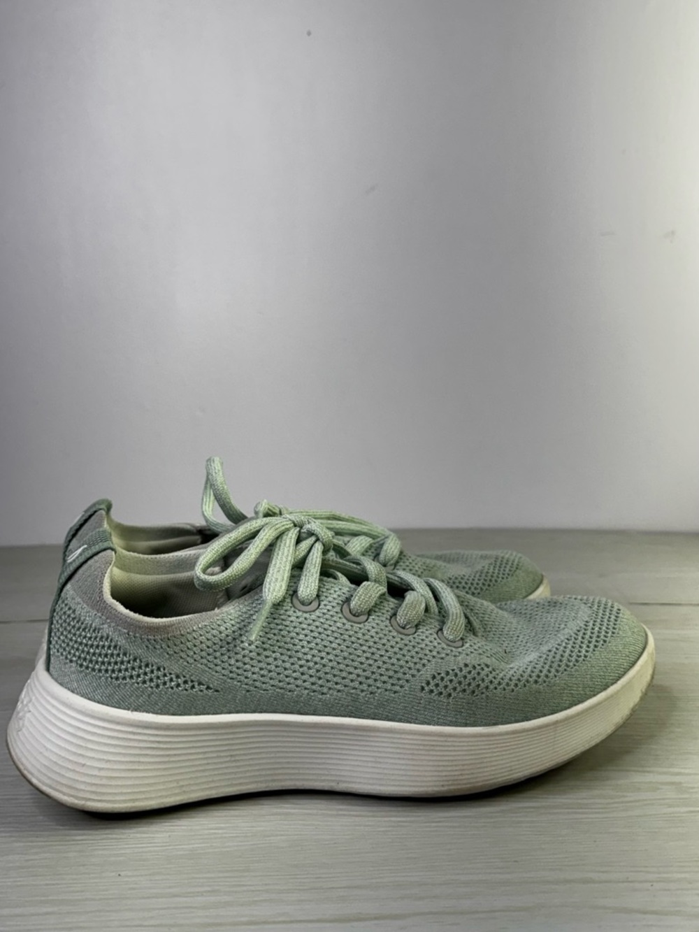 Allbirds Women's Tree Runner Go sneakers in the blizzard colorway size 8